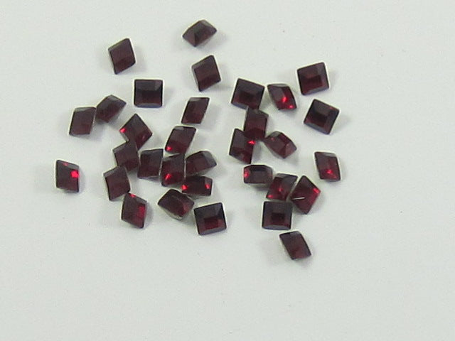 36pcs 2mm DARK SIAM SQUARE FOILED POINTED BACK European Rhinestones