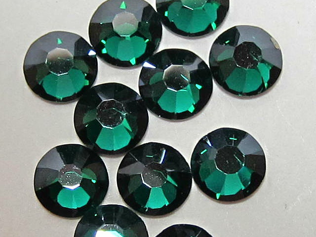 20ss EMERALD MYSTIQUE (maxima) FLATBACK PRECIOSA Rhinestones 72pcs