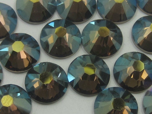 10ss IRIDESCENT GREEN HOTFIX European Rhinestones 1gr.
