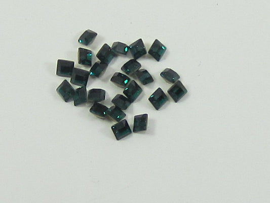 36pcs 3mm EMERALD SQUARE FOILED POINTED BACK European Rhinestones