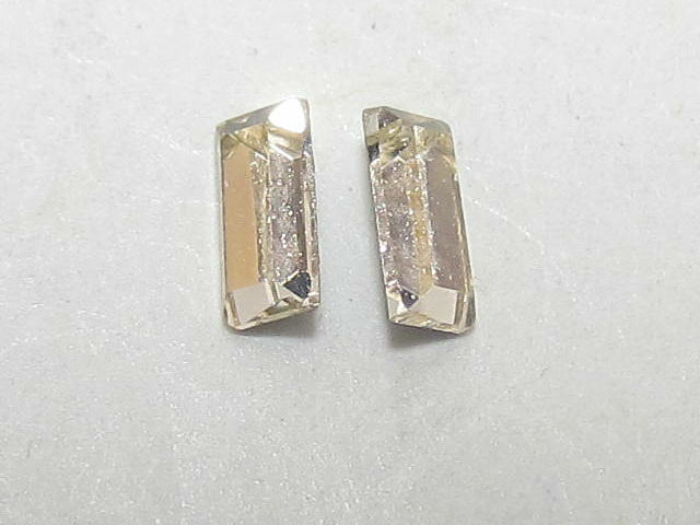 12pcs 4X2mm LT. GOLD QUARTZ (maxima) BAGUETTE FOILED POINTED BACK PRECIOSA  Rhinestones