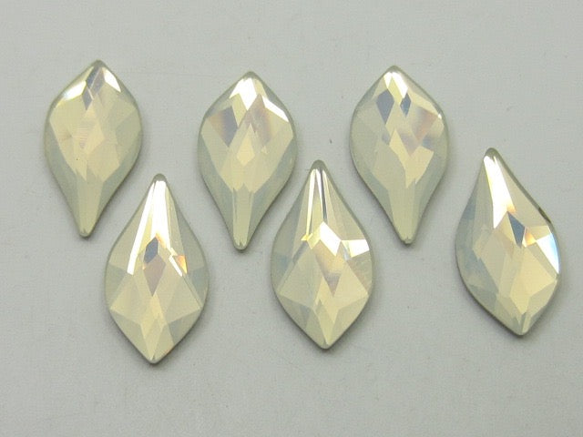 6 pcs. 10mm WHITE OPAL FLAME FLAT BACK STAR BRIGHT Rhinestones